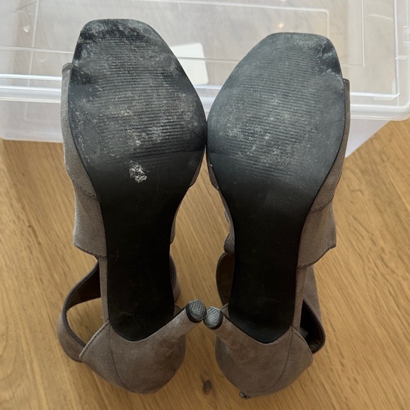 LC Lauren Conrad Grey Open-Toe Heels | Size 8 - Picture 5 of 6